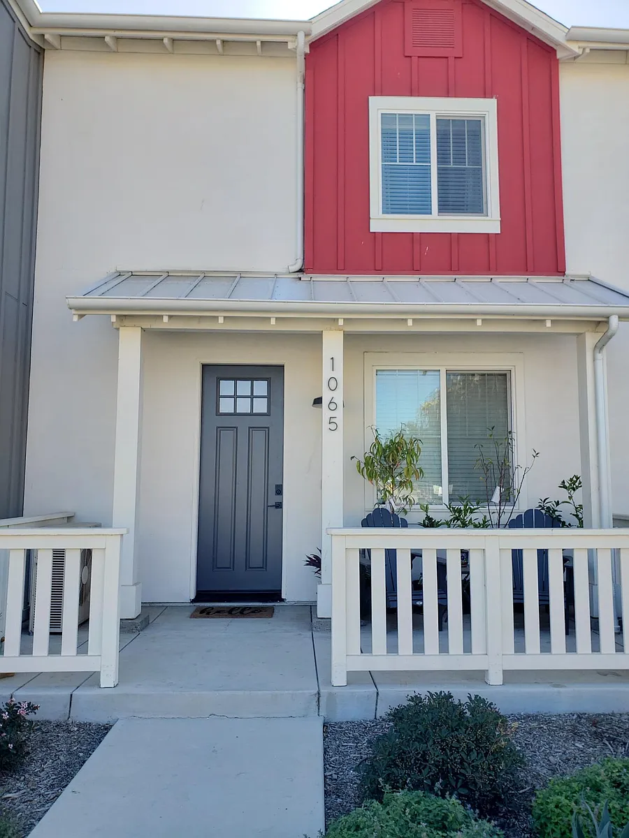 Building Photo - 1065 Tiburon Way