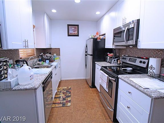 4th image of 3545 Blue Lake Ave