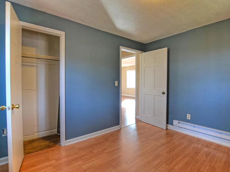 132 Robinson St — Photo 7