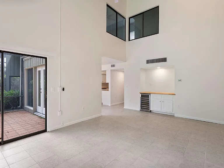 9787 Sawgrass Dr E — Photo 22