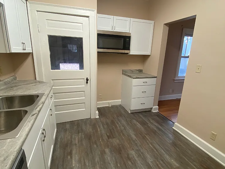 4525 Hillside St — Photo 6