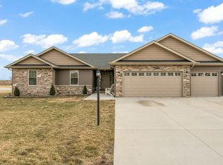 617 19th St SE, Demotte, IN 46310