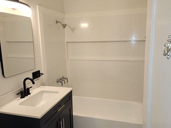 5th image of 3369 Oxford Blvd