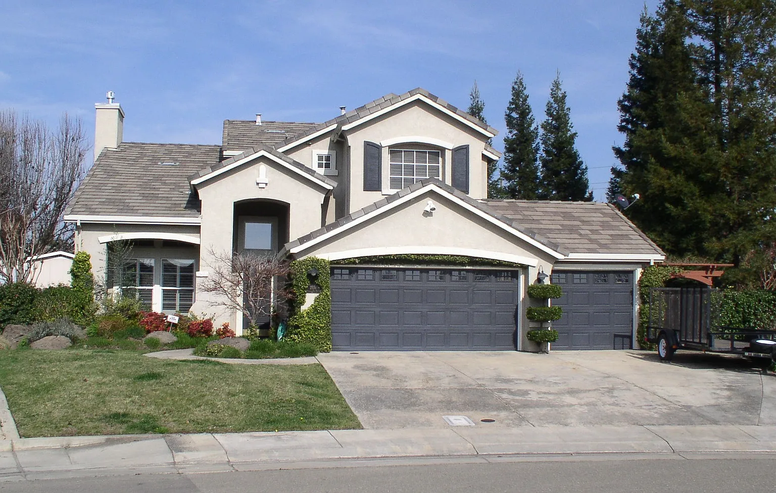 2551 Douglas Fir Dr photo 1