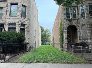 3635 S Giles Ave, Chicago, IL 60653