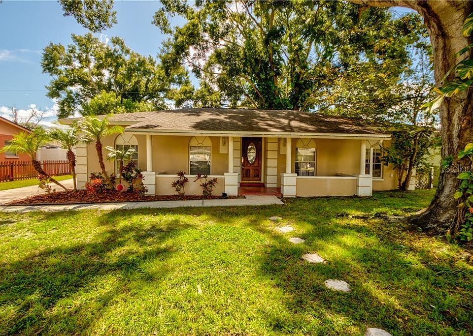 1st image of 4826 Holiday Dr