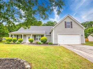 407 Gladiola Dr, Auburn, GA 30011