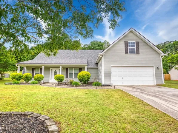 407 Gladiola Dr, Auburn, GA 30011
