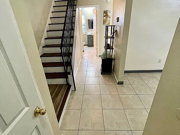 5th image of 5713 Prince Ln