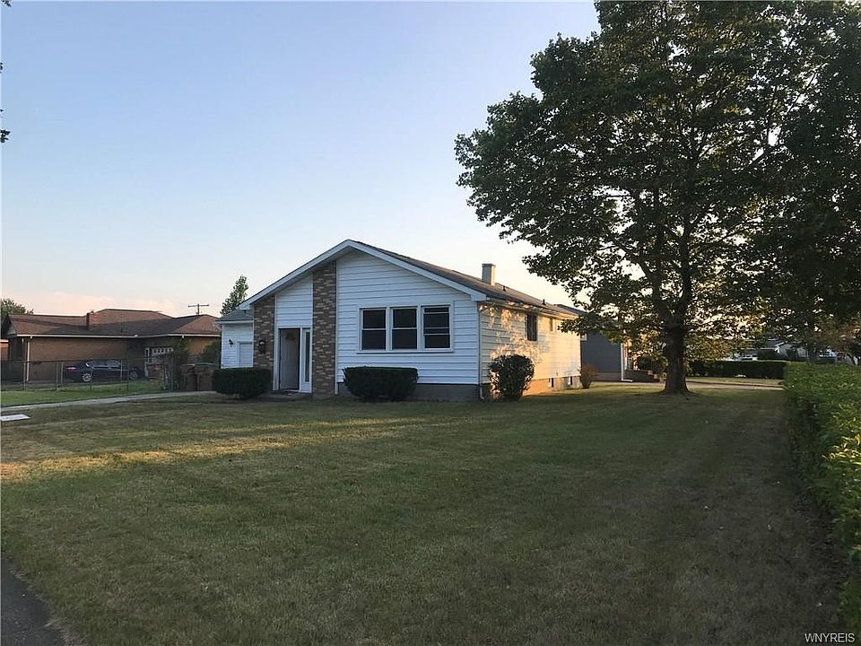 1st image of 70 Harbour Ln
