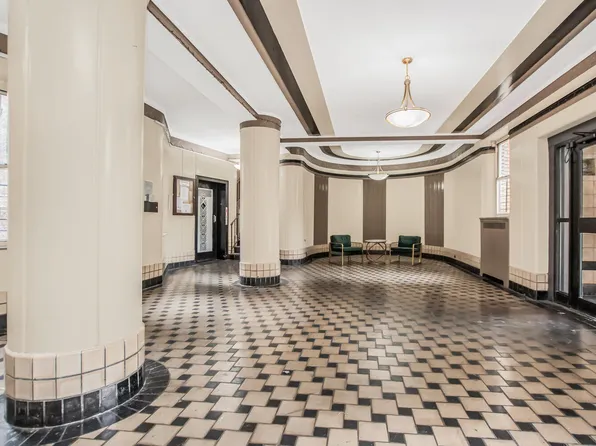 2166 Bronx Park East image 9 of 20