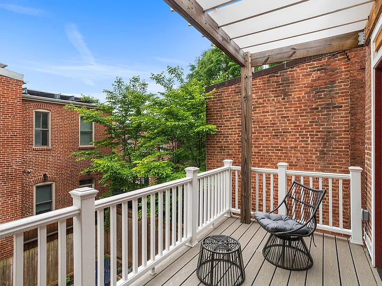 327 E Capitol St SE #2 — Photo 27