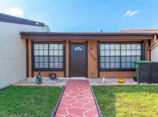 2350 Oak Ct #2350, Pembroke Pines, FL 33026