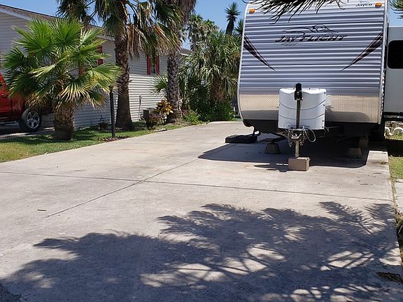 2nd image of 868 W Oyster Dr