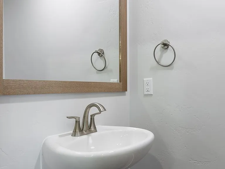 1622 Hubbard Way — Photo 5