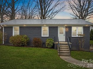 7 Browndale Rd, Asheville, NC 28805