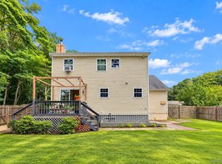 22 Logan Pl, Mastic, NY 11950