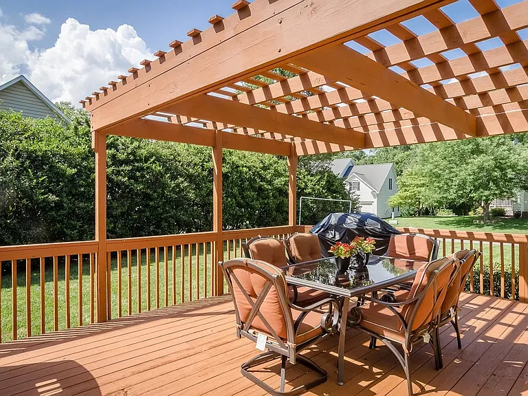 4619 James Crossing Dr — Photo 12