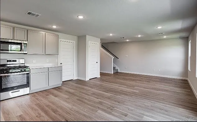 9883 Forestier Grn — Photo 12