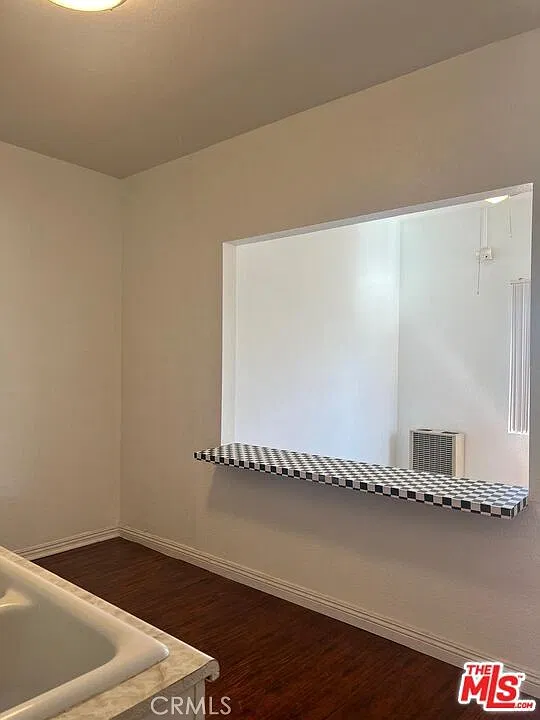 Studio, 450 sqft, $1,200 — Photo 3