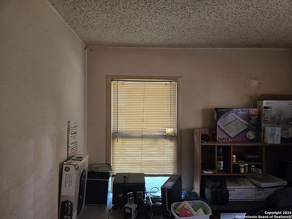 3rd image of 415 ANTON DR