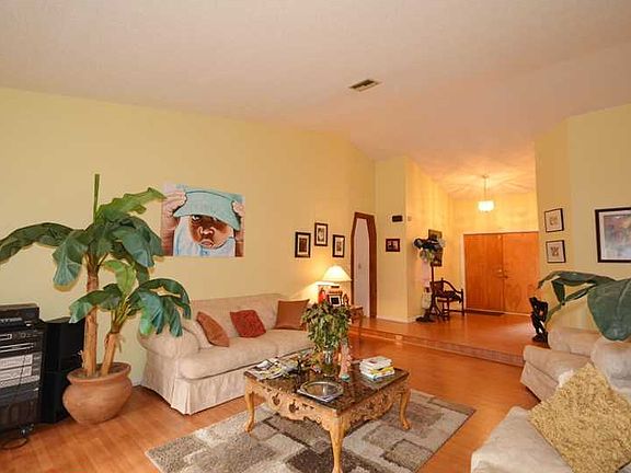 4th image of 7198 NW 49th St