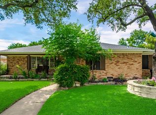 8129 Woodhue Rd, Dallas, TX 75228