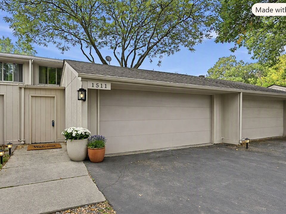 1st image of 1511 Black Oaks Pl N