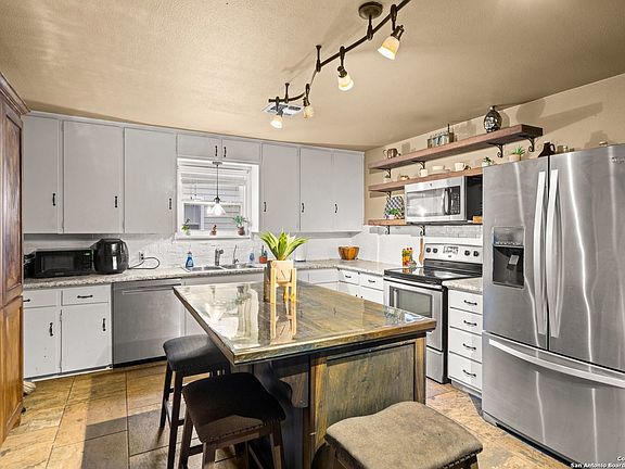 4th image of 603 N Lewis Ave
