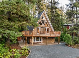 108 College Ave, Manzanita, OR 97130