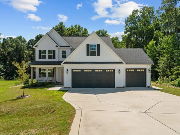 72 Copperhead Ln, Benson, NC 27504