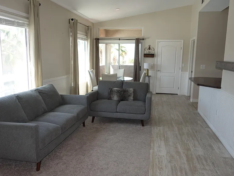 2305 W Horizon Ridge Pkwy #1323-1-1 — Photo 18