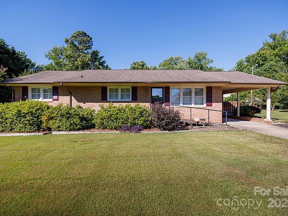 2nd image of 706 Morningside Dr