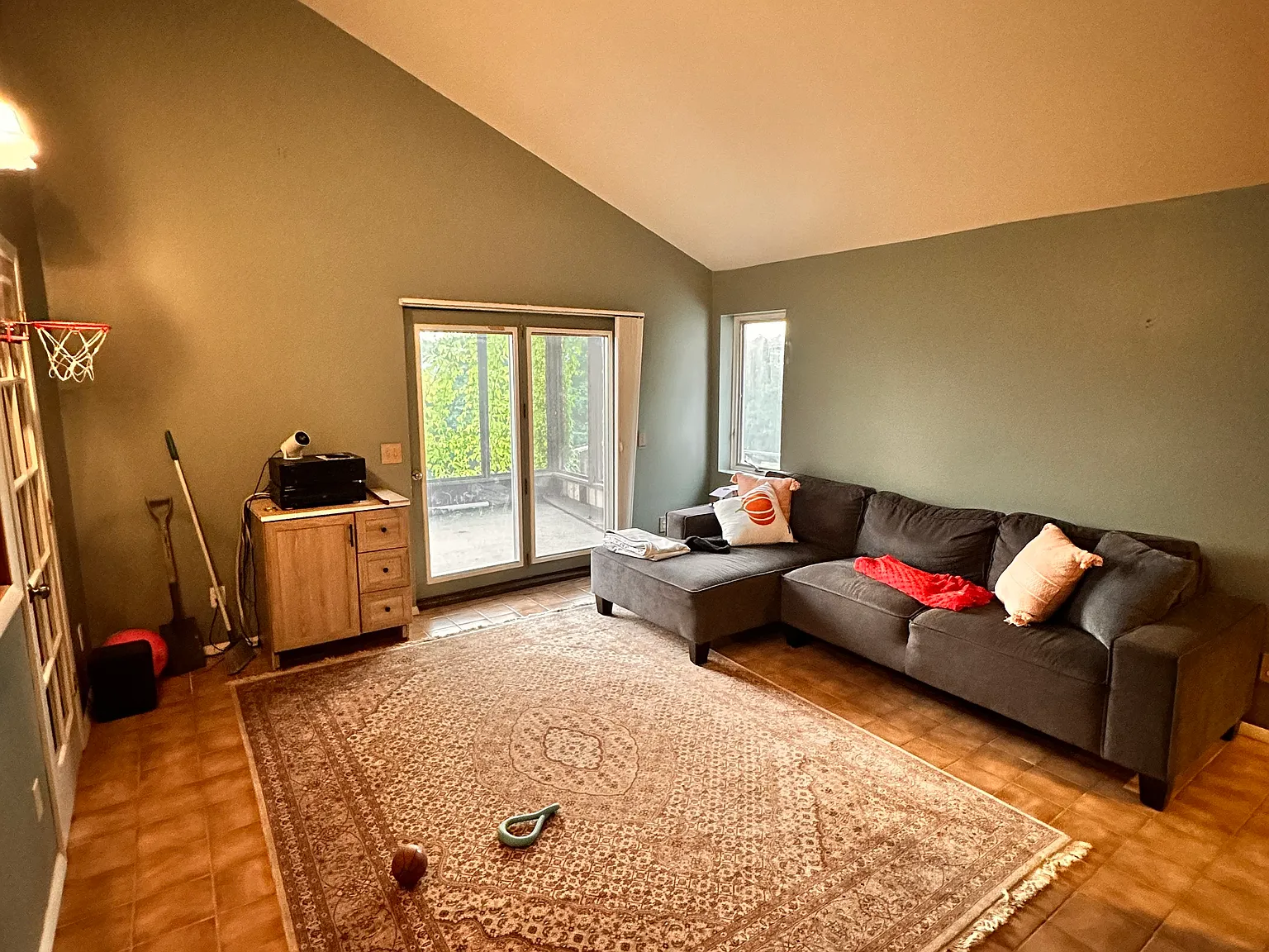 4 bed, 3000 sqft, $4,650 — Photo 4