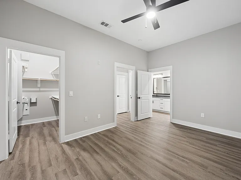 The Fairmount at Oak Lawn — Photo 16