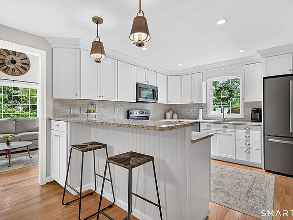 4th image of 88 Reed Road