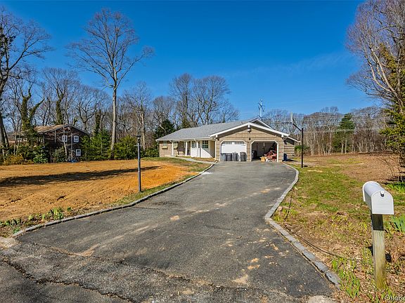 2nd image of 9 Weaver Lane