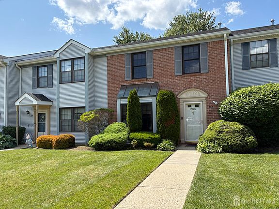 2nd image of 286 Bromley Pl