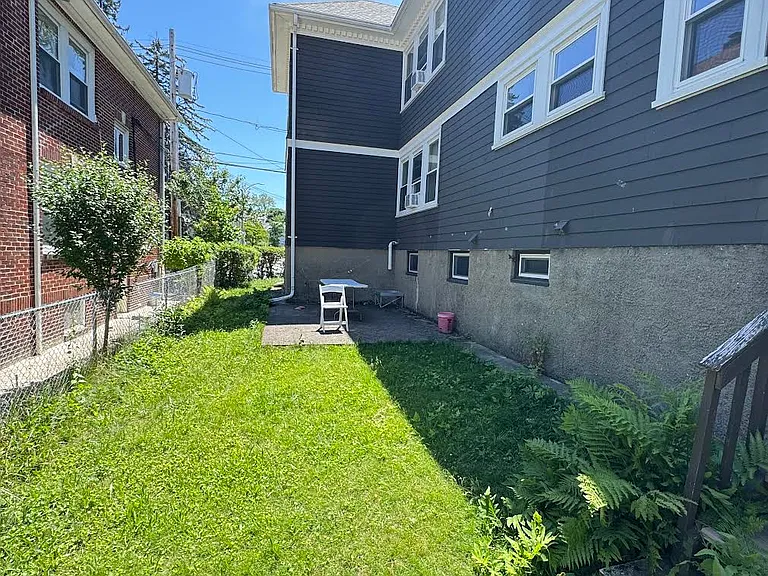 289 Foster St #1L — Photo 15