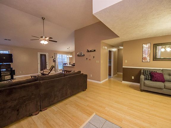 2nd image of 125 Mason Springs Dr