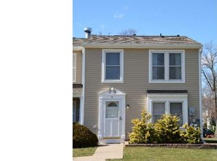 25 Beechwood Ct, Monmouth Junction, NJ 08852