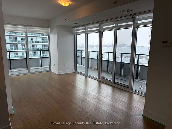 5th image of 30 Shore Breeze Dr #1916