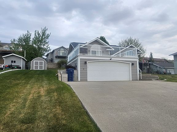 4th image of 309 29th Ave NE