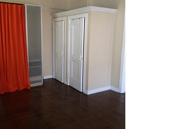 4th image of 215 W 7th St APT 712