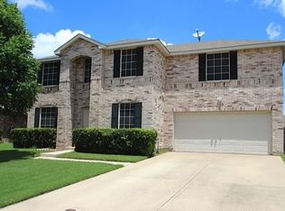 2128 Edgewood Dr, Grand Prairie, TX 75052