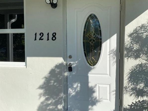1218 S B St