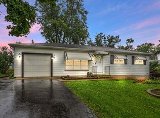 545 W Harrison Rd, Lombard, IL 60148