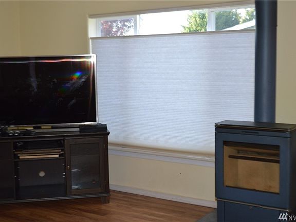 5th image of 256 Hemlock Dr