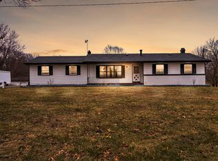 2957 Blackman Rd, Jackson, MI 49201