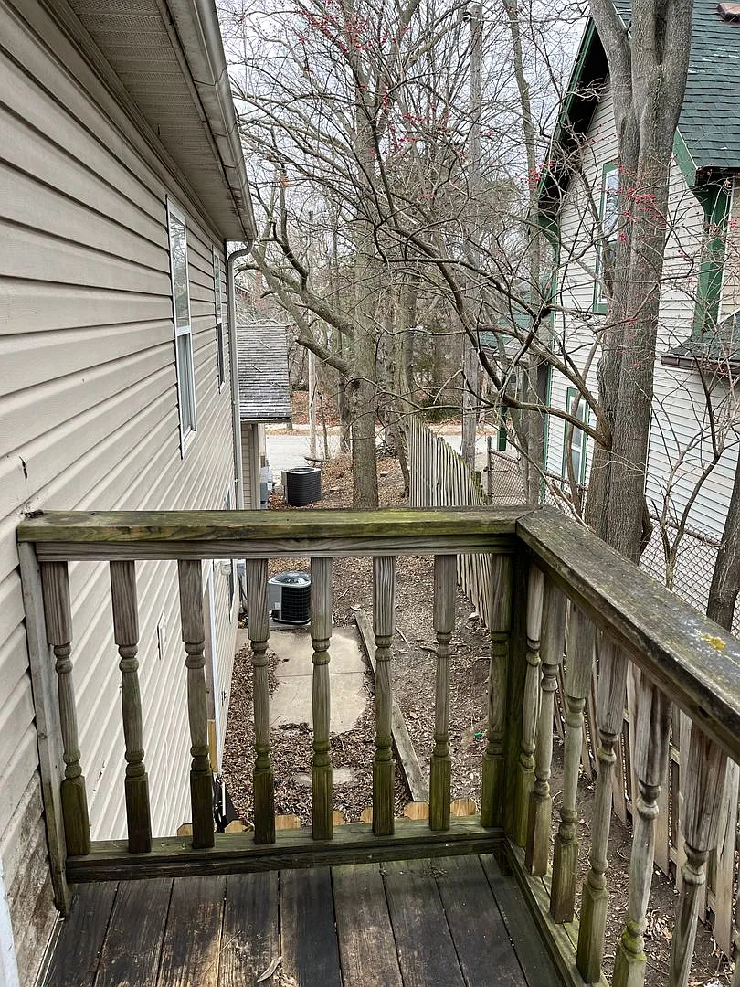 Upstairs apartment....3 Bed 2 Bath — Photo 2